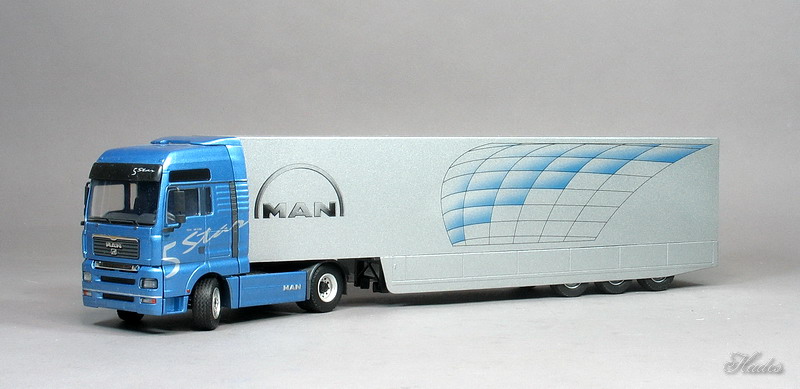 Assets tracking system